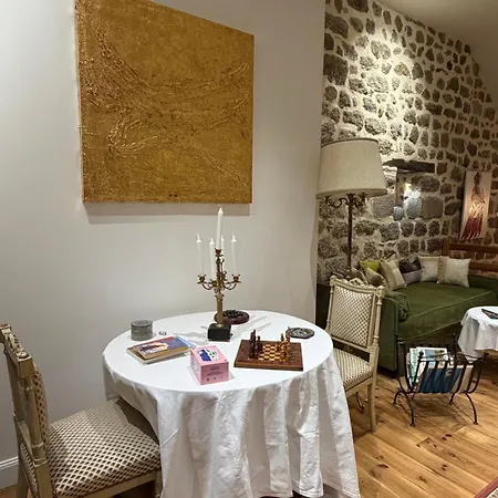 Maison Familiale De 1800 Entierement Renovee * Serverette