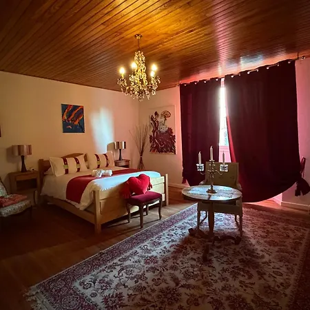 Maison Familiale De 1800 Entierement Renovee