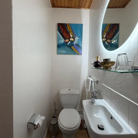 Maison Familiale De 1800 Entierement Renovee * Serverette